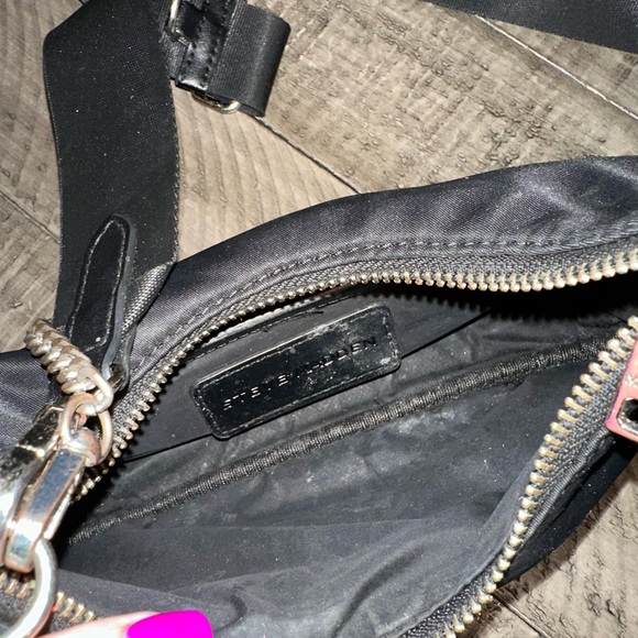 Steve Madden Crossbody Bag - Picture 4 of 6